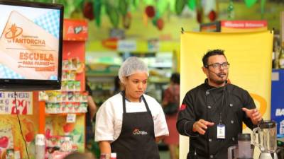 Las clases de cocina fueron impartidas por los chefs Joel Castro y Marjory Orellana.