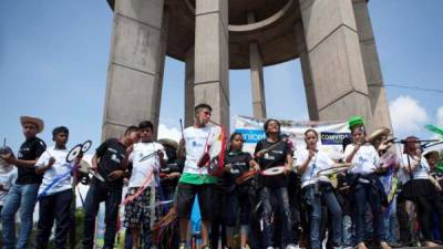 Niños hondureños participan en el concierto organizado por el Fondo de las Naciones Unidas por la Infancia 'Al ritmo por la paz' hoy, jueves 4 de agosto de 2016, en Tegucigalpa (Honduras). EFE.