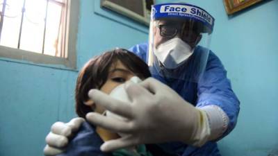 Restos del virus fueron encontrados en las lágrimas en pacientes que daban negativo a la prueba nasal./AFP.