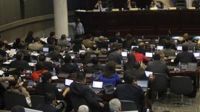 Ayer se discutió el artículo 28 de la Ley de Activos, referente a la exención de responsabilidad para los “sujetos obligados” que brinden información sobre transacciones financieras.