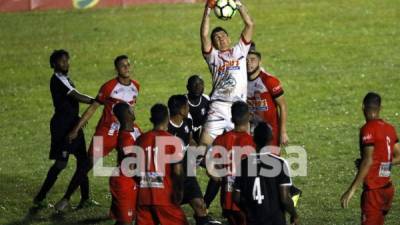 Honduras Progreso y Vida no se hicieron daño en el partido que dio inicio a la jornada 15. Foto Neptalí Romero