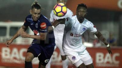 Motagua y Olimpia empataron 1-1 en el estadio Emilio Williams de Choluteca. Foto Juan Salgado