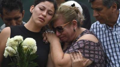 El dolor por la tragedia es grande, los mexicanos siguen incrédulos por lo ocurrido.