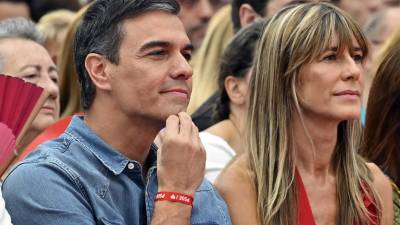 Pedro Sánchez analiza renunciar a la presidencia de España tras la investigación a su esposa, Begoña Gómez, por supuesta corrupción.