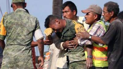 El dolor del soldado mexicano quedó registrado en esta fotografía.