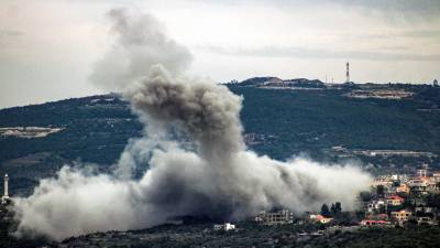 La aviación israelí bombardea el Líbano tras ataques que dejaron un muerto y varios heridos.