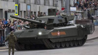 El tanque de batalla Armata T-14, ha sido descrito como el carro de combate de última generación que está llamado a reemplazar a los tanques de la era soviética.