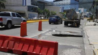 Las autoridades municipales de San Pedro Sula instalaron señales de precaución en la zona de la falla.