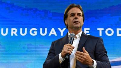 Luis Lacalle lidera los resultados electorales por 30,000 votos lo que obliga a un recuento en Uruguay./AFP.