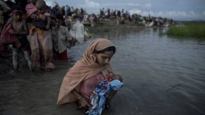 Más de 600.000 rohinyás han huido de la represión del ejercito en Birmania desde fines de agosto.//Foto AFP.