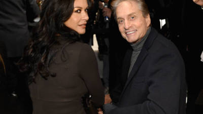 Los actores Catherine Zeta Jones y Michael Douglas confirmaron que se darían 'una pausa' en su matrimonio.