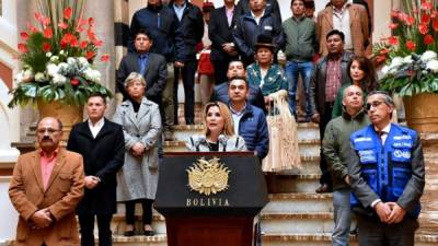 La presidenta Jeanine Áñez en un mensaje al país. AFP