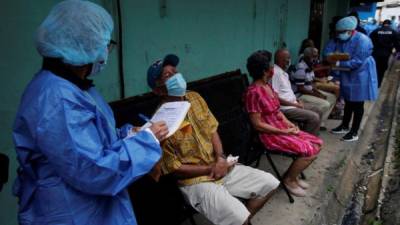 Los médicos hondureños advierten que es necesario tomar medidas más drásticas y prontas para evitar que sigan aumentando los casos por coronavirus.