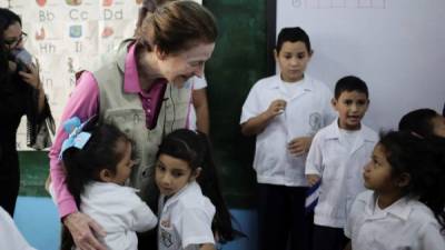 La directora ejecutiva del Fondo de las Naciones Unidas para la Infancia (Unicef), Henrietta Fore, visitó la escuela Roberto Suazo Córdova, de la colonia 21 de Febrero, este martes, en la ciudad de Comayagüela.