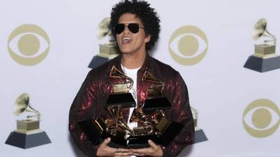 Bruno Mars gana el Grammy como mejor álbum del año, con '24K Magic'.