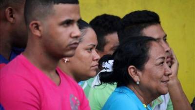 Cientos de inmigrantes Cubanos varados en el puesto fronterizo de Peñas Blancas. EFE/Archivo.