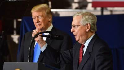 Mitch McConnell, jefe de la mayoría republicana en el Senado, reconoció que la cámara alta rechazará la 'emergencia nacional' decretada por Trump./AFP archivo.