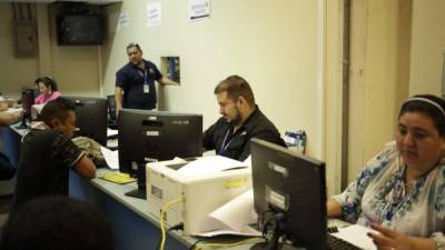 Oficina de Registro Vehicular se encuentra en el edificio Híper Antorcha.