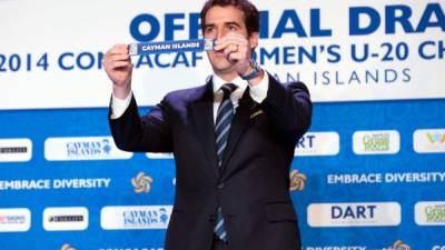 Enrique Sanz, secretario general Concacaf, inhabilitado por la FIFA.