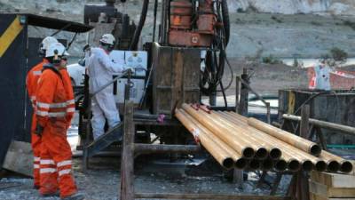 Los dos mineros, se encontraban en una galería a unos 1.300 metros de la entrada del yacimiento y a unos 250 metros de profundidad en línea recta, al ocurrir el desastre