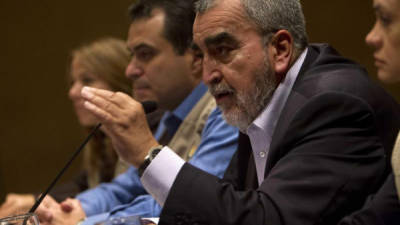 El jefe de la misión de la Organización de Estados Americanos (OEA), el chileno Enrique Correa, en una rueda de prensa, hoy 26 de noviembre de 2013, en la ciudad de Tegucigalpa, Honduras. EFE