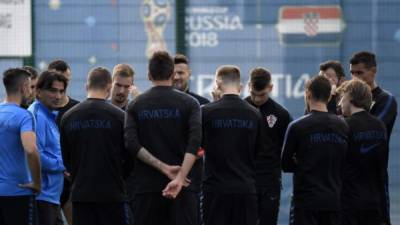 El entrenador de Croacia, Zlatko Dalic, se reunió con los jugadores para explicarles el por qué de la expulsión de Kalinic.