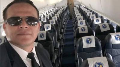 El piloto Miguel Quiroga al parecer no cumplía con el requisito de las horas de vuelo.