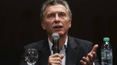 Mauricio Macri, presidente electo de Argentina, ultima los detalles de un Gabinete en el que la economía tendrá un peso específico, con seis ministros, y con el que pretende 'gobernar para todos' y dejar atrás la división política que sacude a la sociedad argentina.