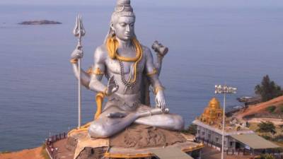 Monumento a Shiva.