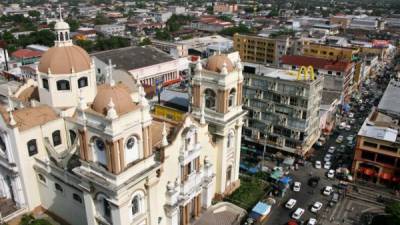La Corporacion municipal de San Pedro Sula autorizó este martes a Armando Calidonio para que readecue la deuda y busque un nuevo préstamo para la ciudad.