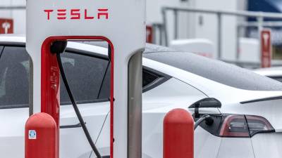 Tesla llama a revisión a casi 200.000 carros en Canadá por un grave problema