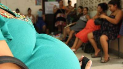 Más de 40 adolescentes por día van a control prenatal al Leonardo Martínez.