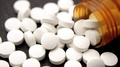 El consumo regular de la aspirina puede protegerlo del desarrollo del cáncer de colon.