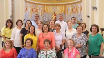 Parte del nuevo comité pro catedral durante su presentación ayer por la mañana. Foto: Yoseph Amaya.