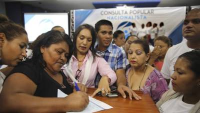 El Partido Nacional recogió más de un millón de firmas para pedir que se reglamente la reelección presidencial.