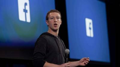 Zuckerberg y su esposa Priscilla Chan comparten valores morales en público tales como la caridad.