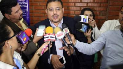 Omar Rivera, depurador de la Policía Nacional, durante una de sus comparecencias. Foto de archivo.