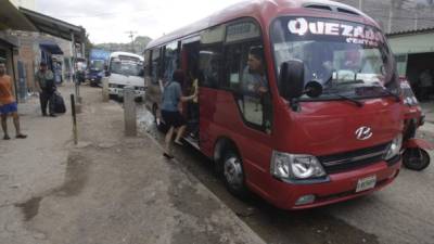 El servicio ejecutivo de la ruta Quezada-Centro se paralizó el lunes por las amenazas.