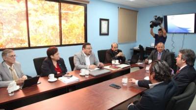 Miembros de la Maccih se pusieron a disposición de la Comisión para ayudarles en lo que necesiten. Foto: Andro Rodríguez