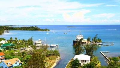 Fotografía de archivo de la isla de Guanaja, Islas de la Bahía.