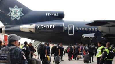 Las autoridades movilizaron un boeing de la Fuerza Aérea para transportar a los turistas varados.