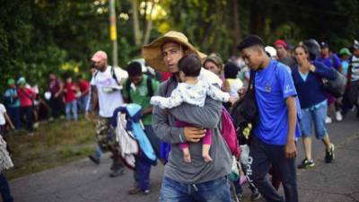 Miembros de la caravana migrante rumbo a EEUU. Foto: AFP/Archivo