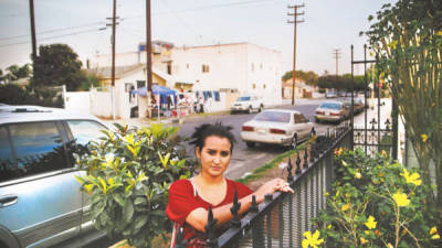 Monica Torres escapó de la violencia en El Salvador y ahora vive en Los Angeles.