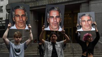 Circulan rumores de conspiración en torno a la muerte de Epstein, hecho registrado el pasado 10 de agosto.