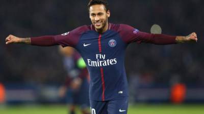 El brasileño Neymar gana el doble que sus compañeros del PSG Cavani y Mbappé.