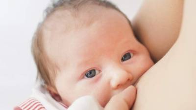 La leche materna ayuda a crear el nuevo sistema inmunitario del bebé.