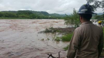 Las autoridades se mantienen en alerta por el nivel del cauce del río Ulúa.