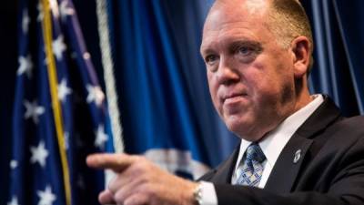 Thomas Homan ha sidocríticado por sus comentarios en contra de los funcionarios locales que tratan de proteger a los inmigrantes.