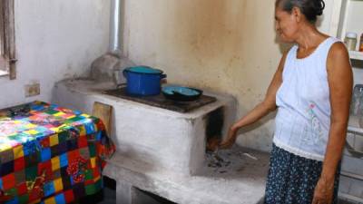 Martha Lidia Reyes (73), un ama de casa beneficiada a través del convenio del Focaep en 2015 con la Fundación para el Desarrollo Integral de la Mujer y la alcaldía de El Progreso.