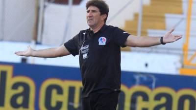 El argentino Héctor Vargas técnico de Olimpia.